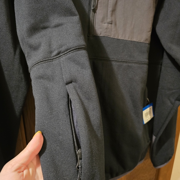 Columbia Black and Gray Half-Zip Pullover - Picture 4 of 5